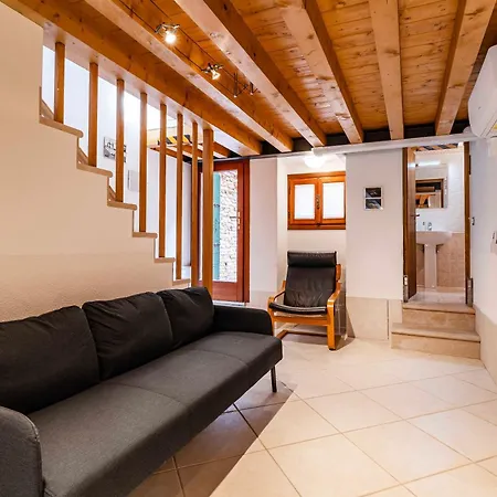 Palazzo Cavaliere Apartment *