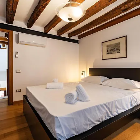 Palazzo Cavaliere * Venedig